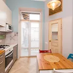 Апартаменты Light And Spacious On Gazova Str Львов