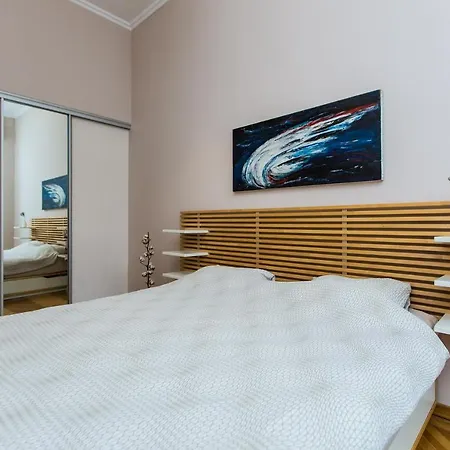 Light And Spacious On Gazova Str Apartment